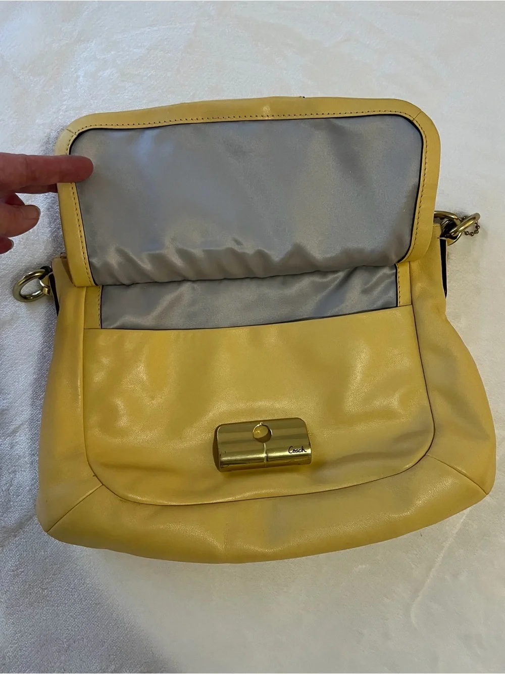 Y2K Coach Soft Yellow Turnlock Hobo Shoulder Bag